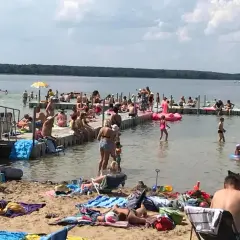 Jezioro Lubikowo: Idealne miejsce na wypoczynek i przygodę w naturze