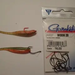 Haczyki do drop shota Gamakatsu Worm 39, rozmiar 4. Przynęty gumowe z zamontowanymi haczykami, gotowe do pracy.