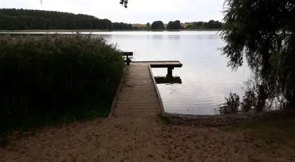 Dłużec - tajemnice wsi, historia i atrakcje nad jeziorem