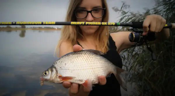 Wędka picker do czego? Odkryj jej zastosowanie w wędkarstwie
