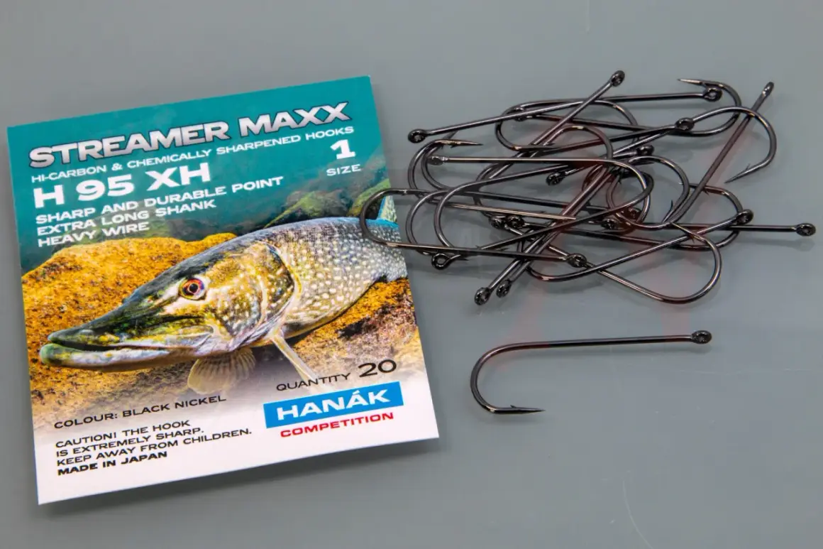 Haczyki muchowe rodzaje i zastosowanie do suchych muszek. Haczyki Hanák Streamer Maxx H 95 XH, czarny nikiel, rozmiar 1, do łowienia drapieżników.